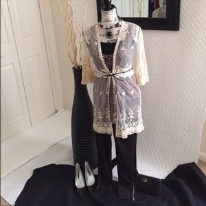 Beautiful & Comfortable jegging pants. NWT💞